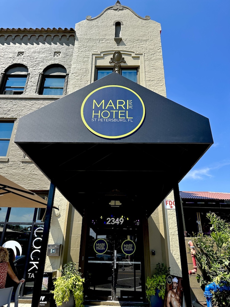 Mari Jean Hotel All Adults Welcome - photo 40