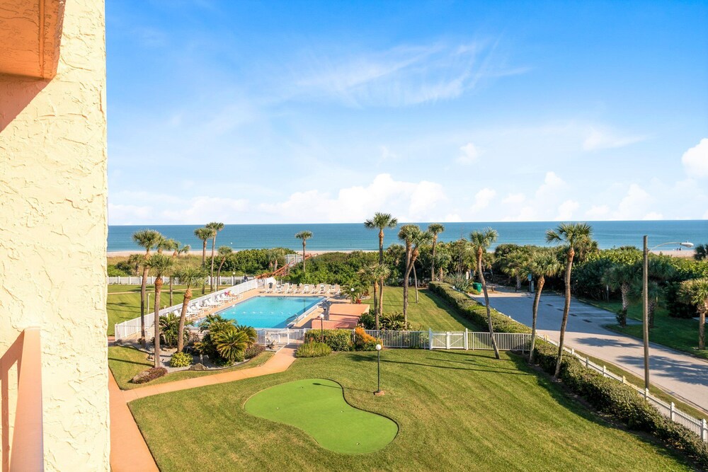 Cocoa Beach Towers by Happy Palm Stays - photo 14