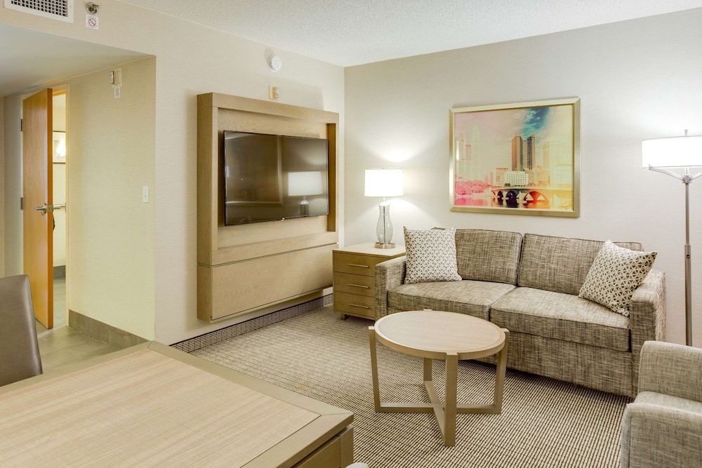 Embassy Suites by Hilton Columbus Dublin - photo 18
