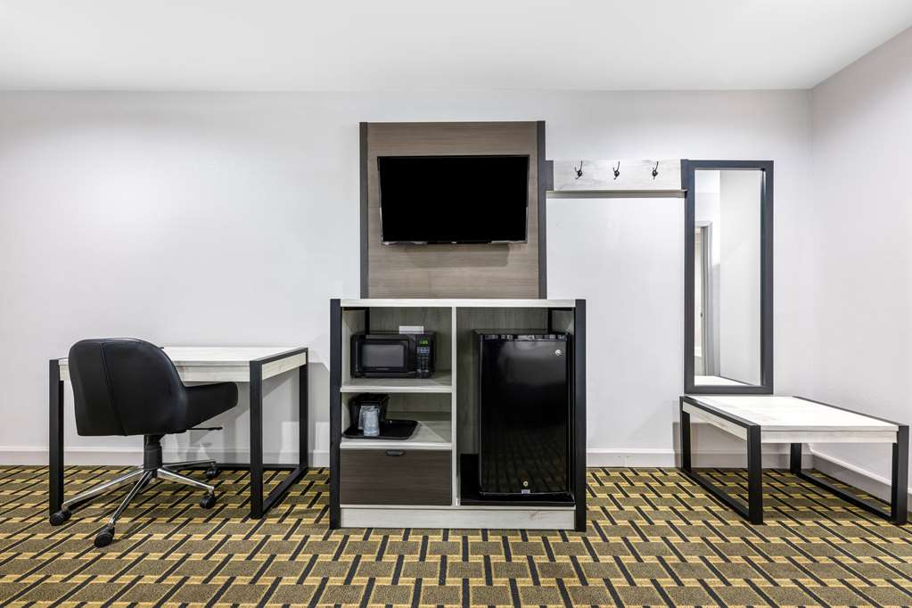 SureStay by Best Western Huntsville University Area - photo 11