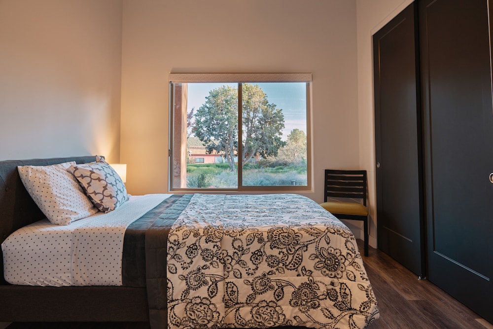 New Build in Heart of Sedona - photo 2