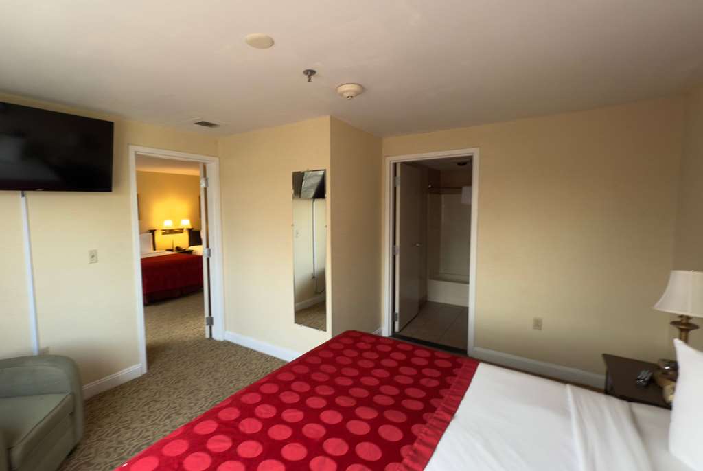 Ramada by Wyndham Seekonk Providence Area - photo 16