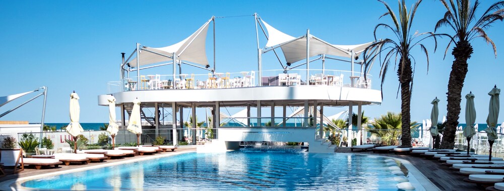 White Tower Mamaia in Navodari, Romania