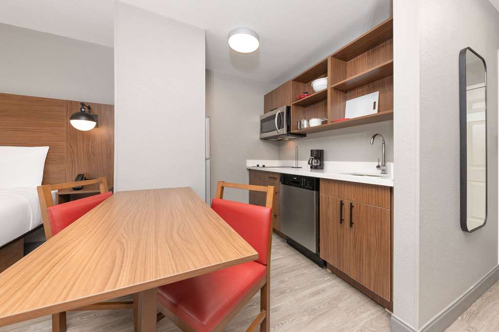 Hawthorn Extended Stay by Wyndham Bedford Dallas - photo 23