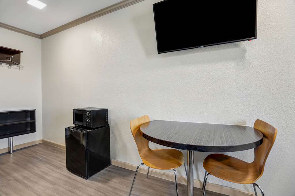 Motel 6 Red Bluff CA - photo 18