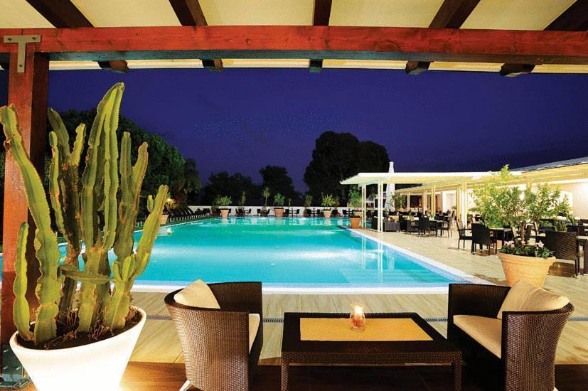 Hotel Meridiana — 4-Star Luxury Hotel in Salerno, Italy