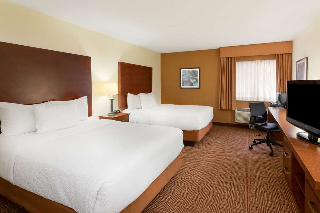 La Quinta Inn by Wyndham Minneapolis Airport Bloomington - photo 38