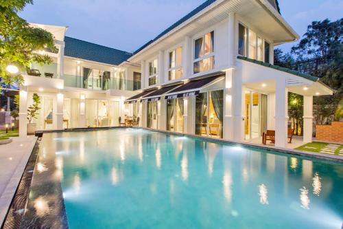 Stylish 2 Villa Combination by Hi At Home — Nong Prue — photo 2