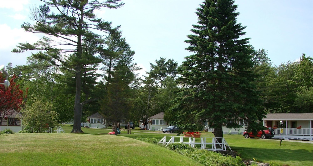 Bay Leaf Cottages & Bistro - photo 45