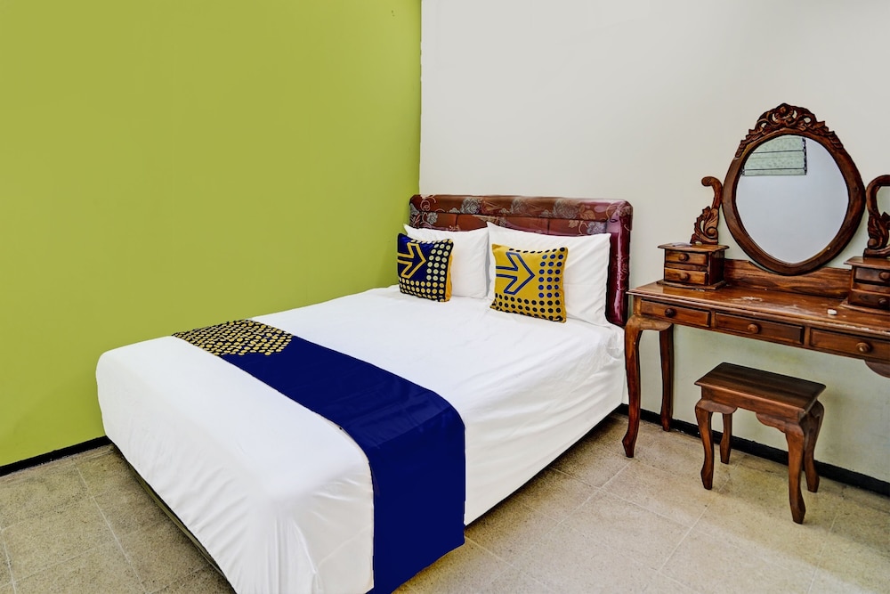 Spot On 91716 Kost Yy Syariah in Mojokerto, Indonesia