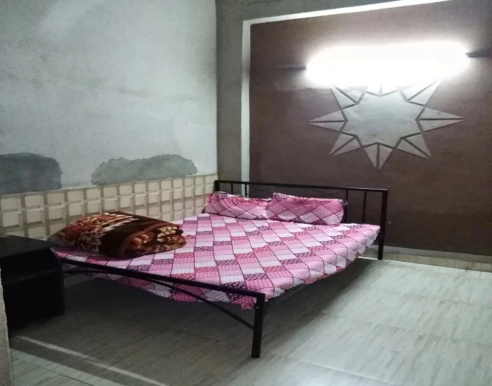 SIDHU GUEST HOUES 5 minute walking distance golden Temple