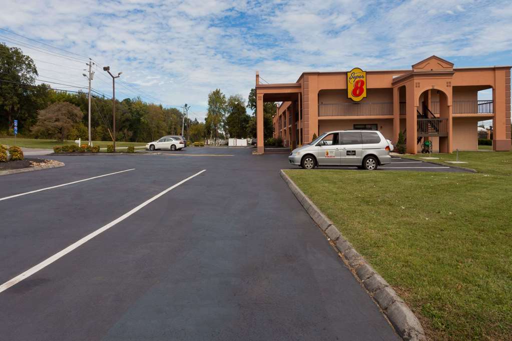 Super 8 by Wyndham Knoxville West Farragut - photo 17