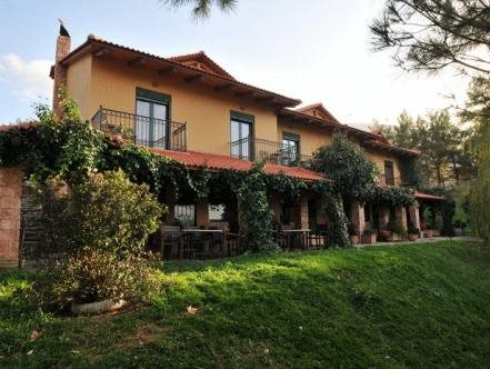 Aphrodite's Inn — 4-Star Luxury Hotel in Kalavryta, Greece