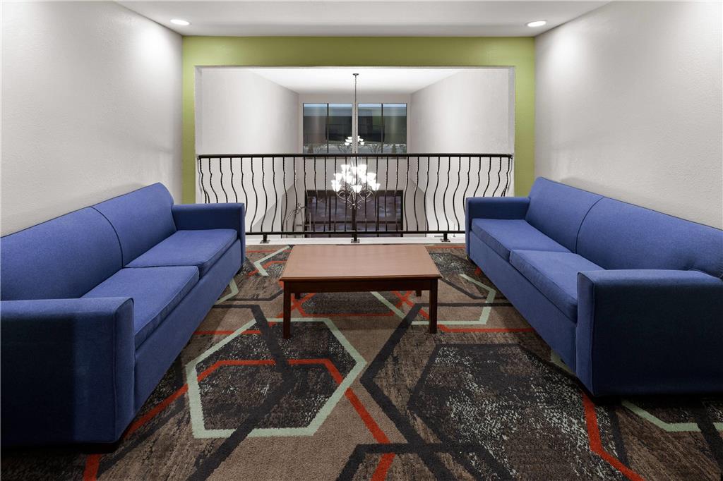 Hawthorn Extended Stay by Wyndham College Station South - photo 9
