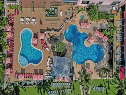 Amazing 3BD Ocean View Condo Beach Service 715 — 4-Star Luxury Hotel in Miami Beach, United States
