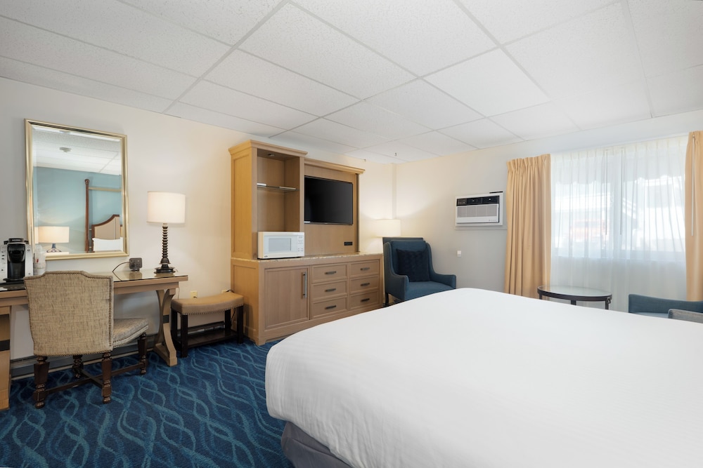 Boothbay Harbor Inn - photo 13