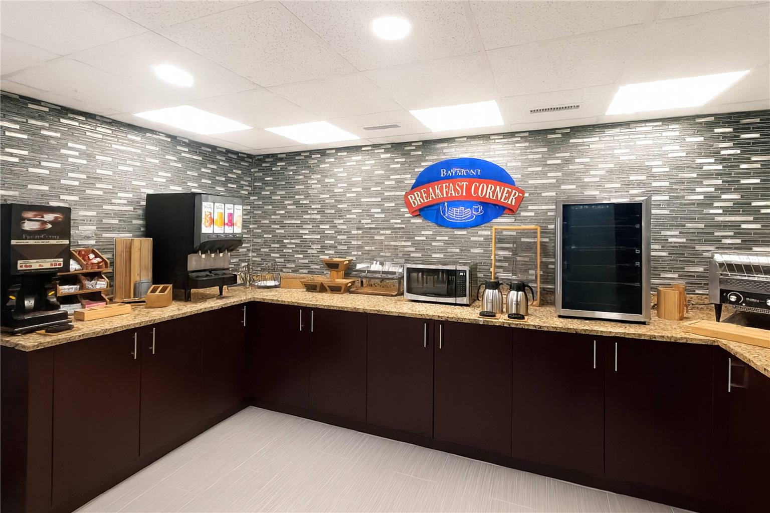 Baymont by Wyndham Fayetteville I 95 - photo 13