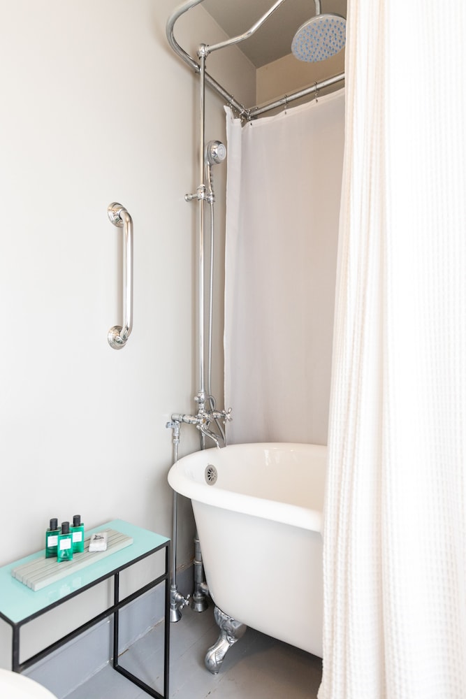 Nantucket Whale Inn - photo 45