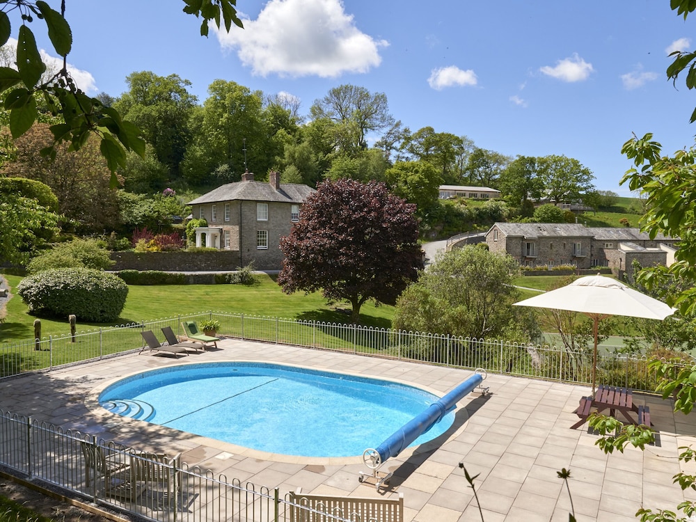 Yennadon Cottage — 4-Star Luxury Hotel in Totnes, United Kingdom