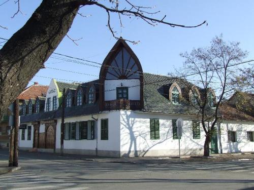 Gobe Csarda - carbon neutral hotel in Oradea