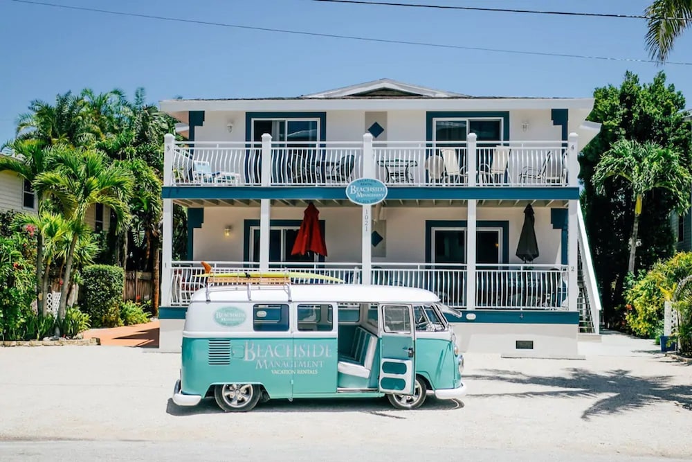 LJ’s Cottages by Beachside Management in Siesta Key, United States
