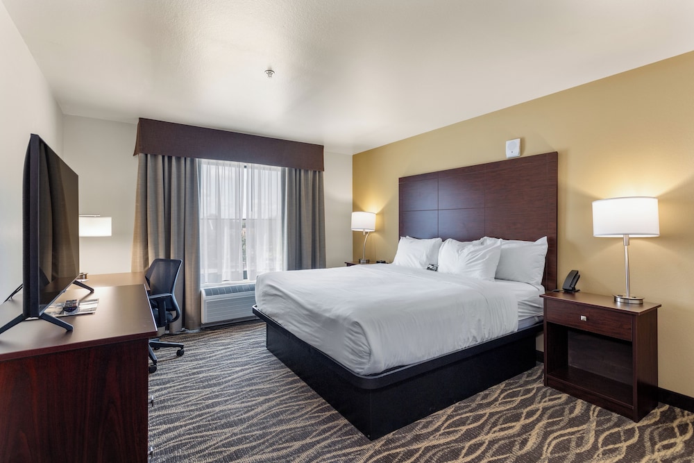 Cobblestone Hotel & Suites De Pere Green Bay - photo 11