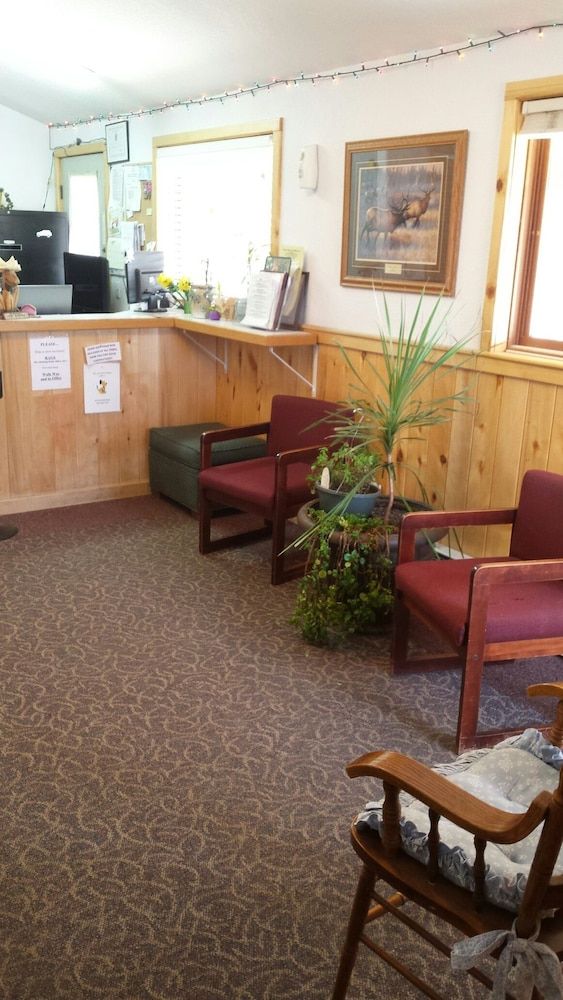 The Western Inn Motel and RV Park - photo 20