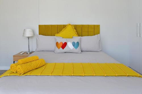 Leila City Centre Apartment stunning Mountain & City Views