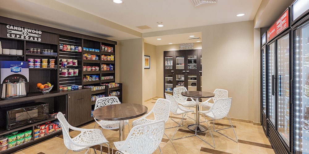 Candlewood Suites Portland Airport by IHG - photo 55