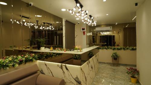 Hotel Richie Rich in Ahmedabad, India