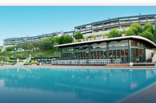Spacious T2 Pools and Tennis 5min Beach MARINA Lagos — 4-Star Luxury Hotel in Lagos, Portugal