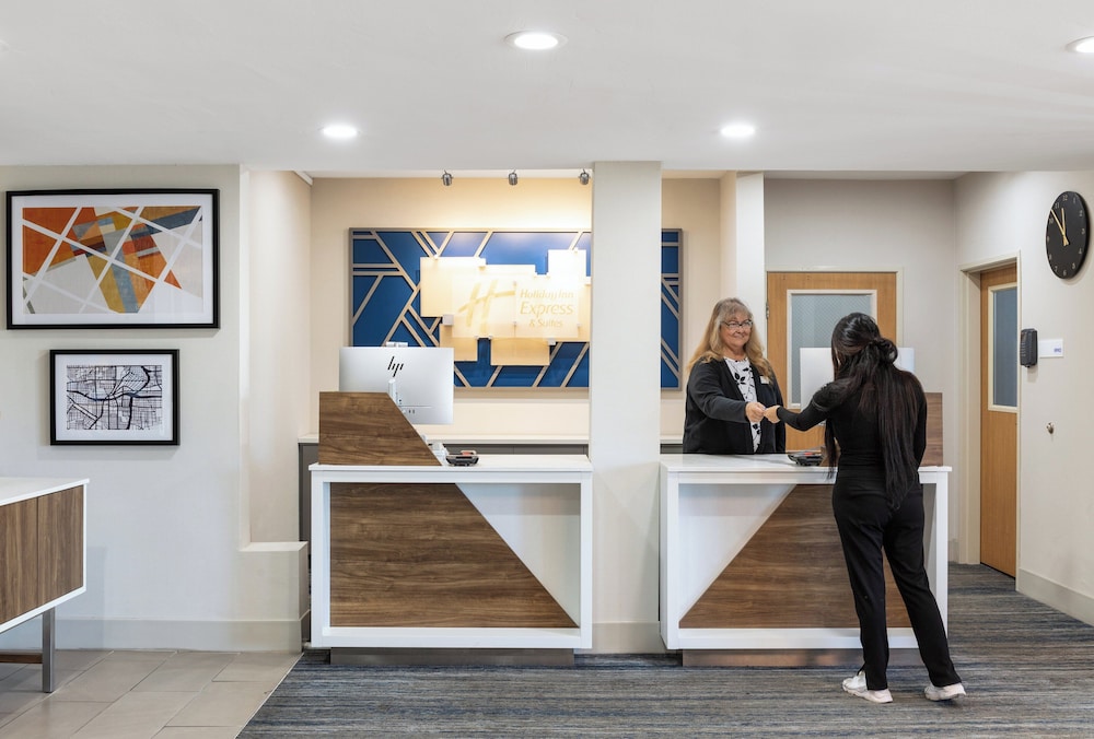 Holiday Inn Express Redding North by IHG - photo 44