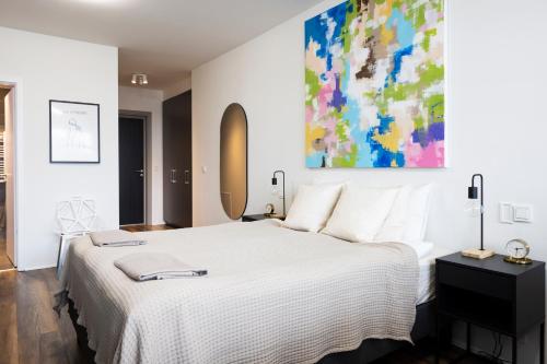 Modern Loft Duplex in Downtown Reykjavík with Balcony