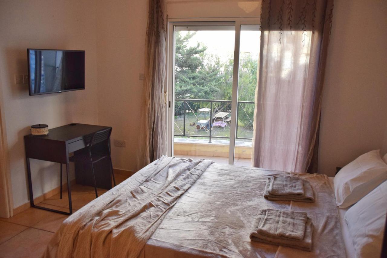 Raise Cosy Studio with Pool in Limassol