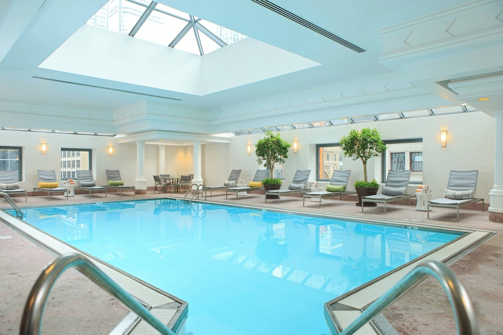 Renaissance Chicago Downtown Hotel - photo 41