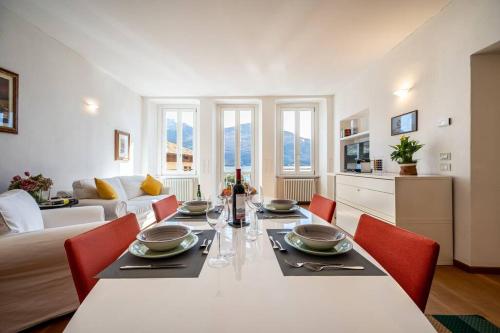 The View Apartment — 4-Star Luxury Hotel in Domaso, Italy