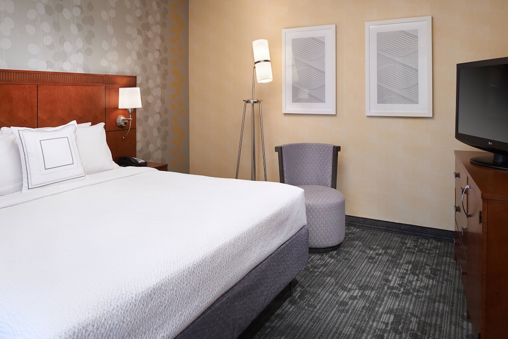 Courtyard by Marriott Chicago Deerfield - photo 6