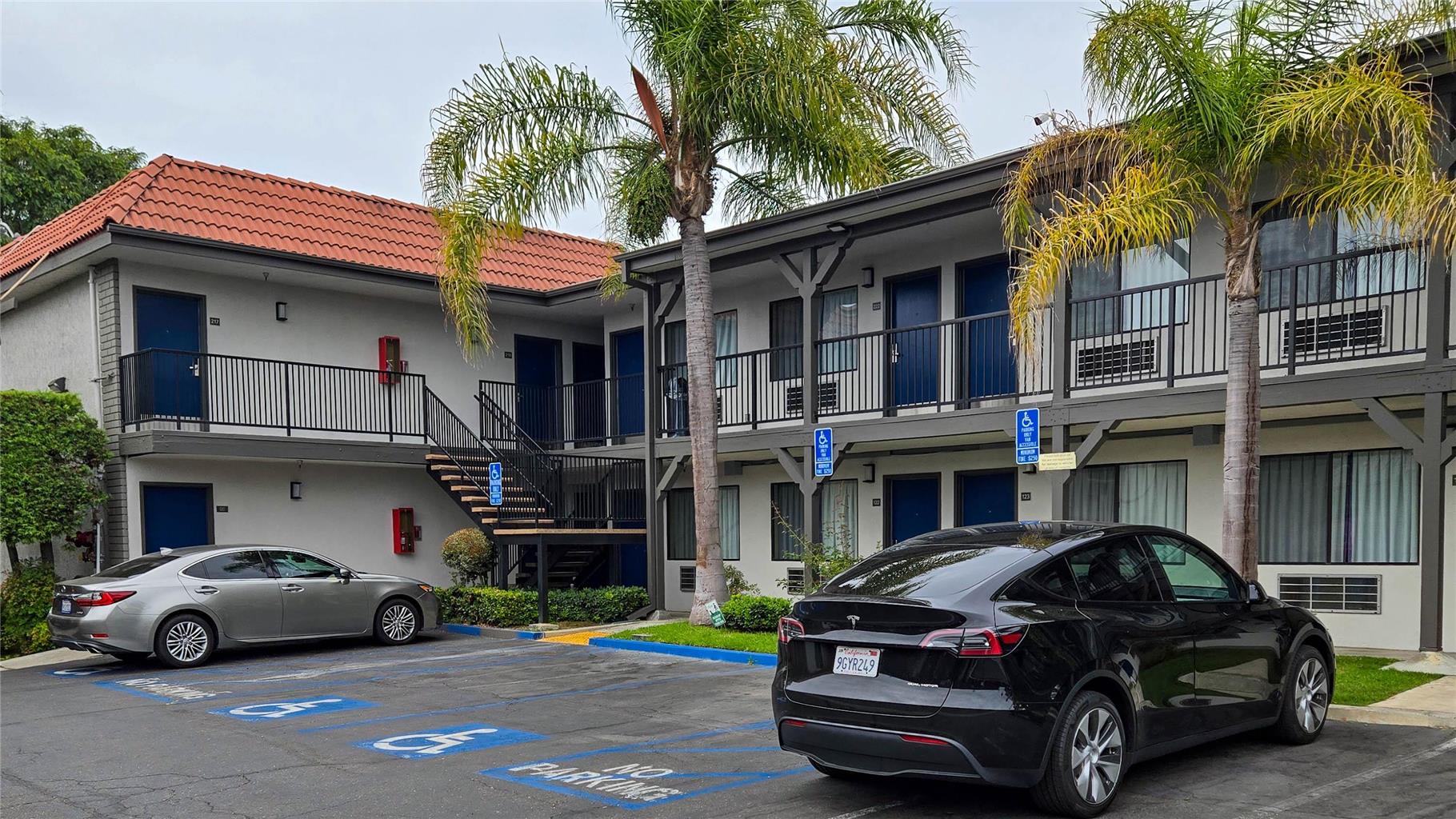 Studio 6 Suites Santa Ana CA - photo 4