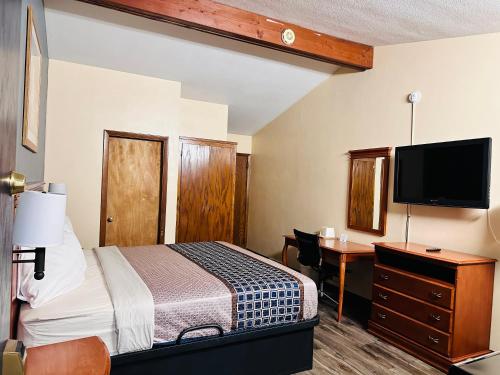 Regency Inn Hudson - photo 12