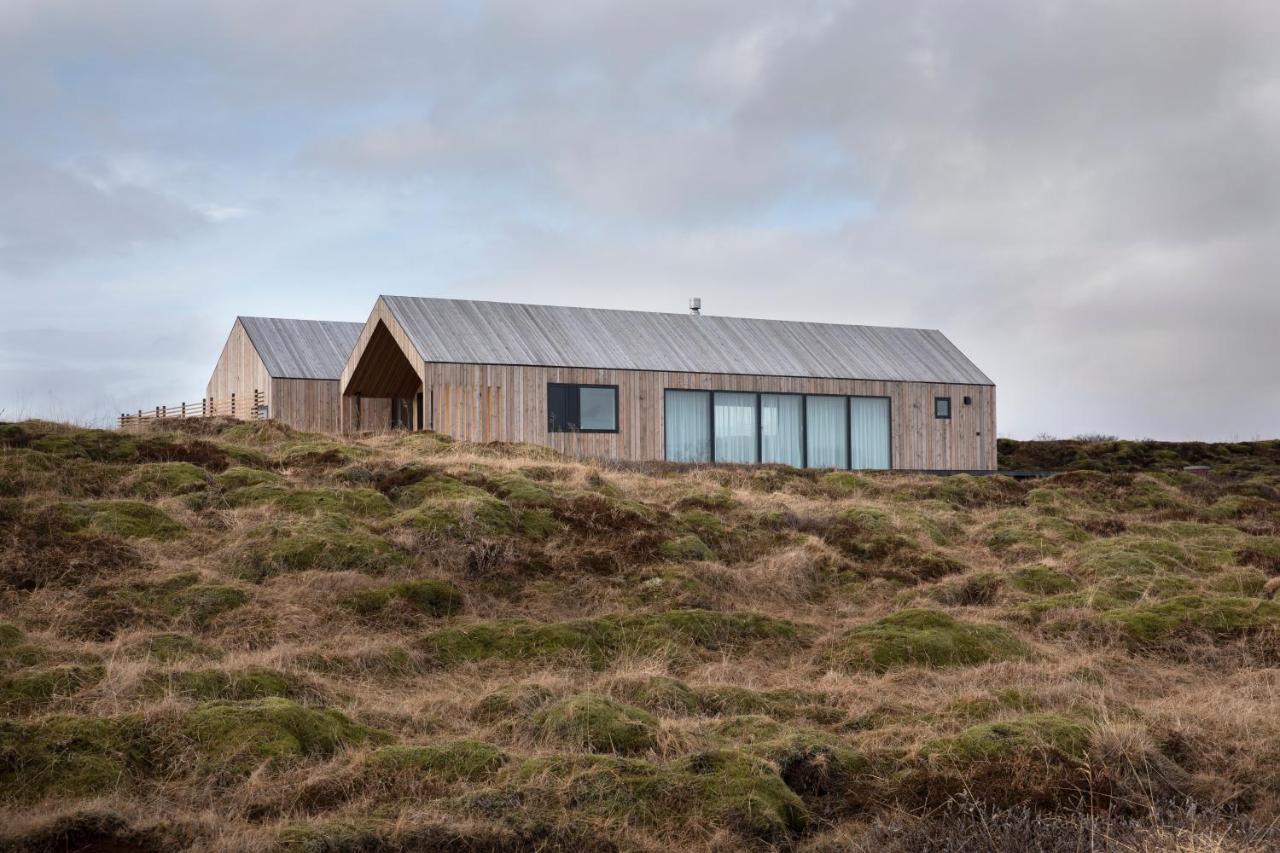 Luxury house Golden Circle getaway Private hot tub and sauna
