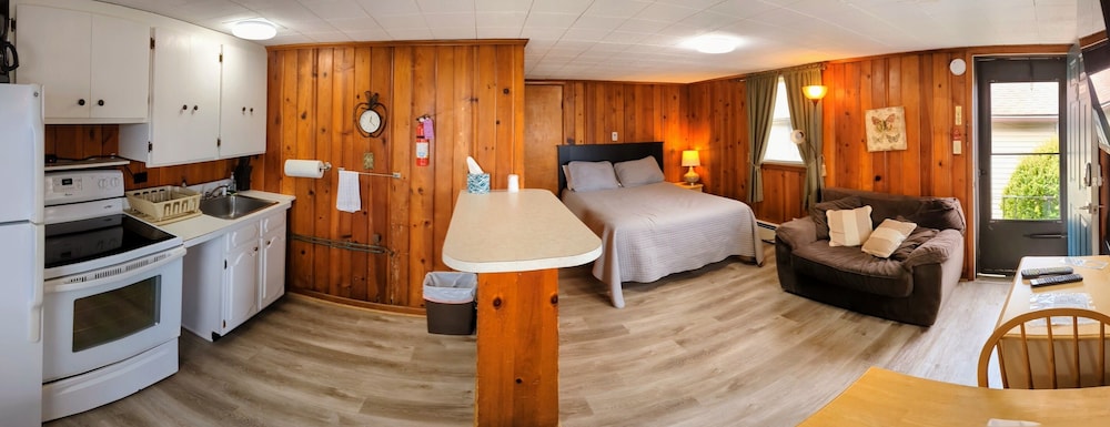 Riverside Motel - photo 36