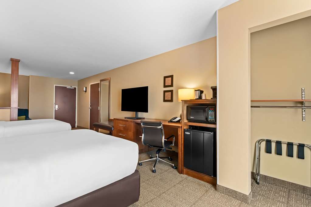 Comfort Inn & Suites Avera Southwest - photo 31
