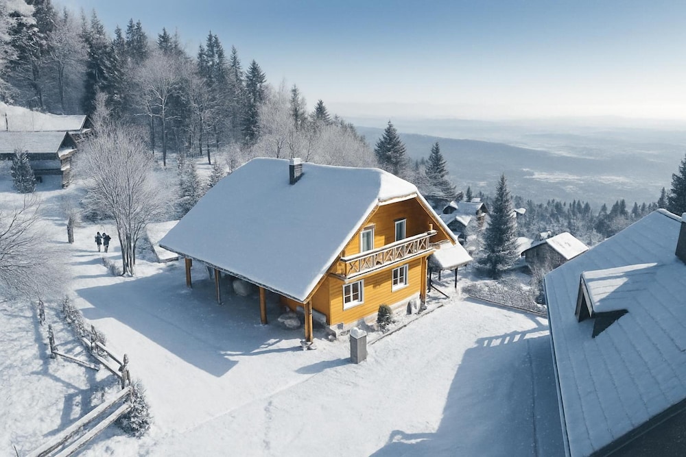 Mt Krvavec Apartment Story — 4-Star Luxury Hotel in Cerklje Na Gorenjskem, Slovenia
