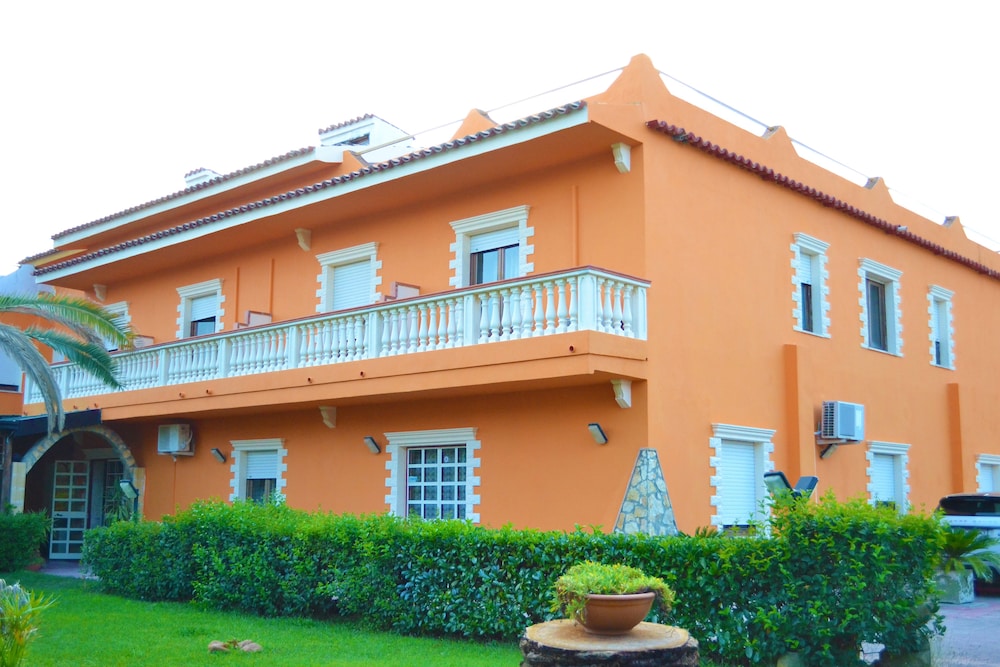 Hotel Costa Jonica — hotel in Sellia Marina