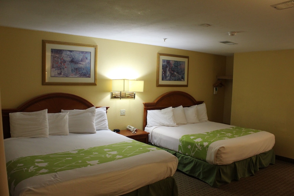 Cheyenne Guest Inn - photo 10