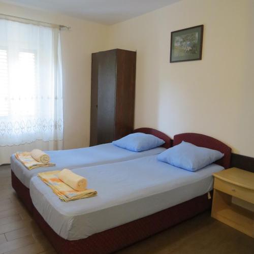 Rooms Garden Hostel