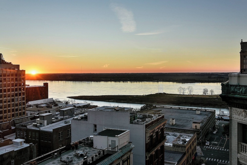 Residence Inn by Marriott Memphis Downtown - photo 20