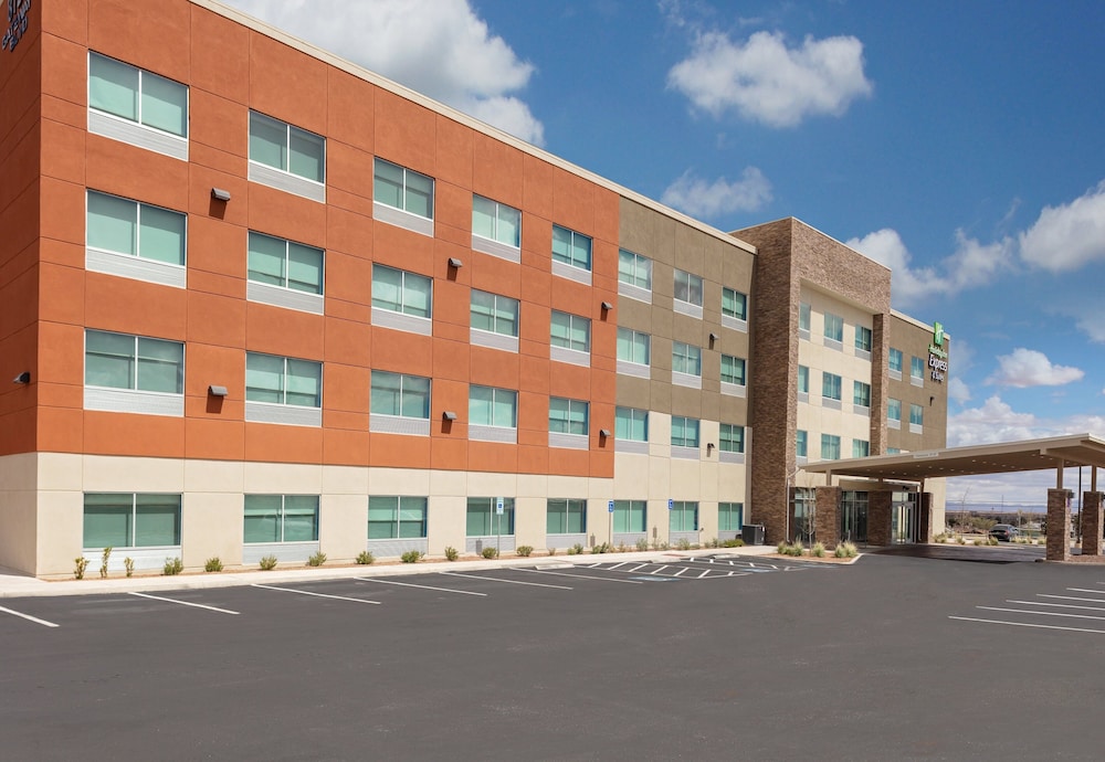 Holiday Inn Express and Suites El Paso North by IHG - photo 46