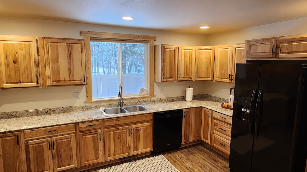 Beargrass Lodging and RV Resort - photo 66