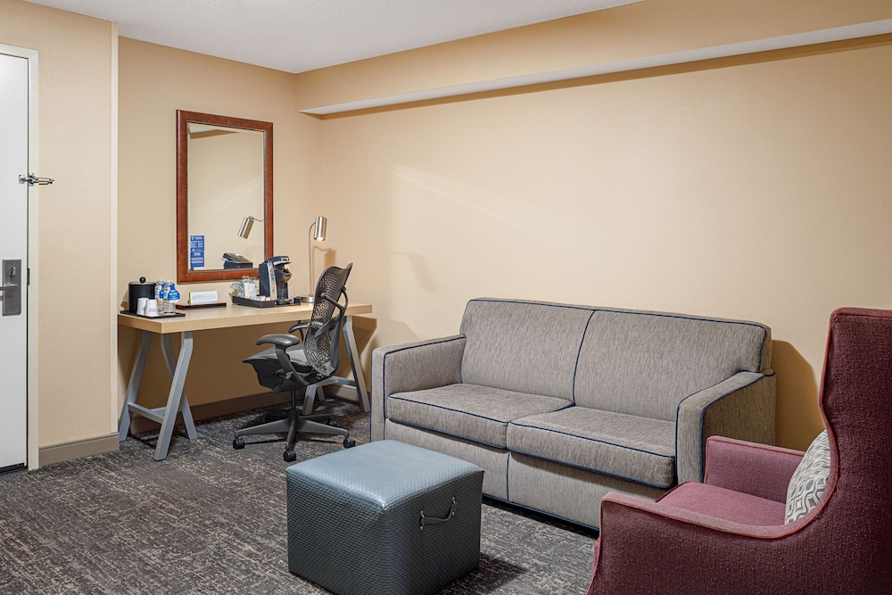 Hilton Garden Inn Fredericksburg - photo 7